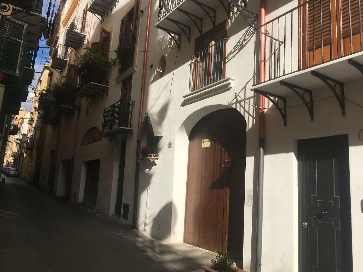 Discesa Delle Capre Studio Confort Palermo 0*,